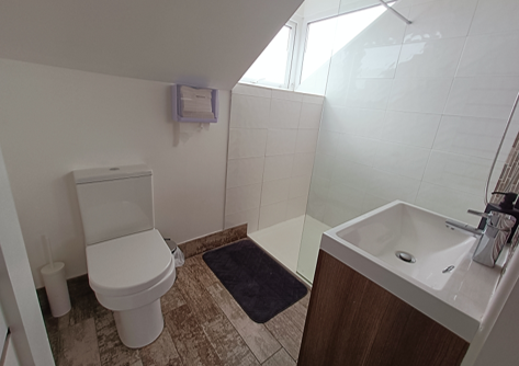 Bedroom ensuite at Holt House