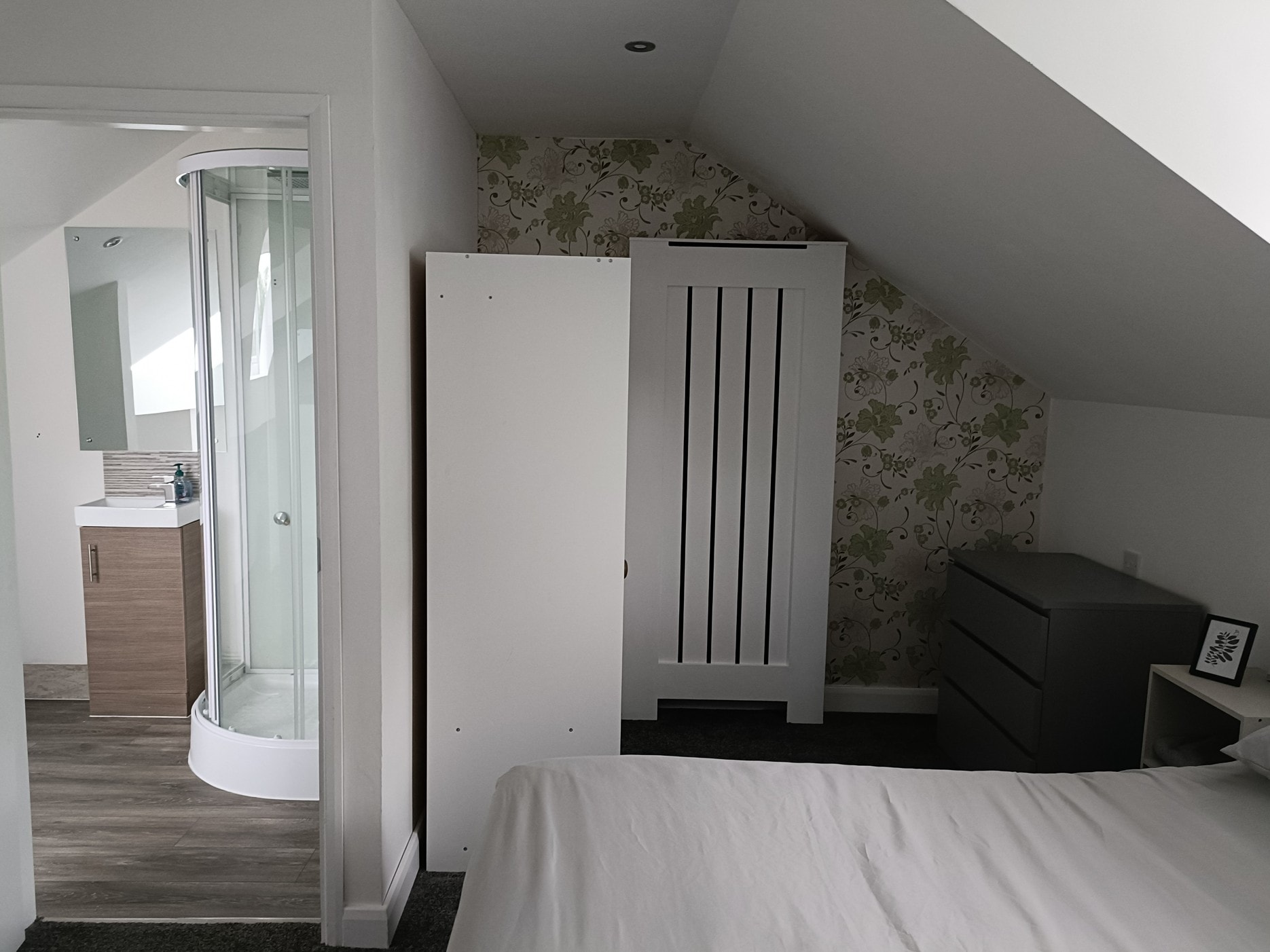 Bedroom ensuite at Holt House